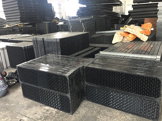 Глубина ширины 85mm стояка водяного охлаждения 2400mm жалюзи воздуховода PVC