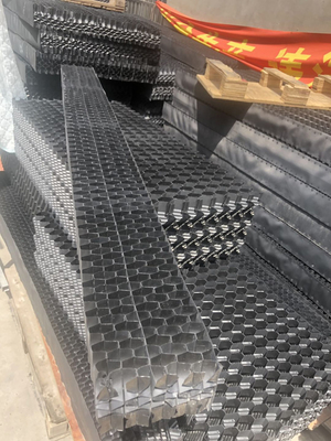 Промышленные элиминаторы смещения PVC стояка водяного охлаждения воды противотечения